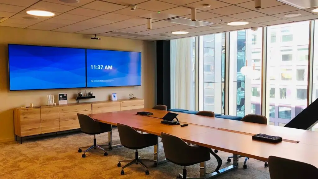 XL Conference Solution - Watt & Volt